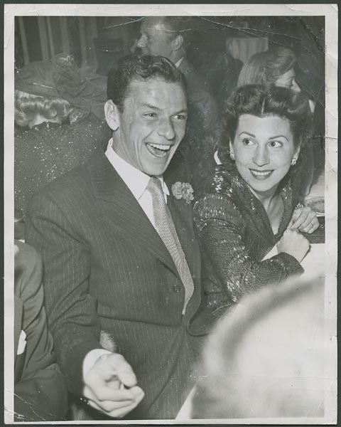 Frank and Nancy Sinatra Original Wire Photograph