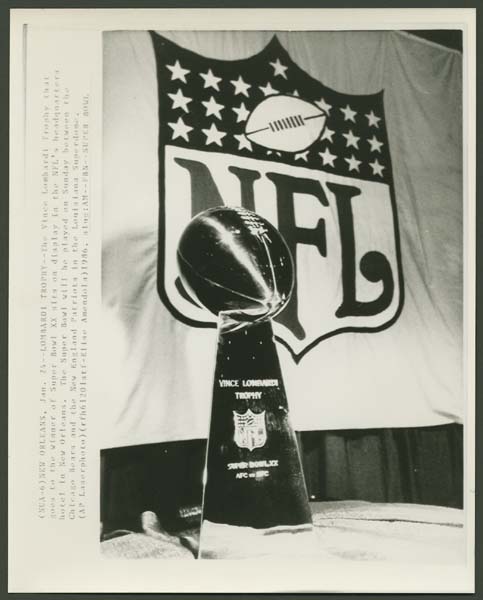 Super Bowl XX Vincent Lombardi Trophy Original Wire Photograph
