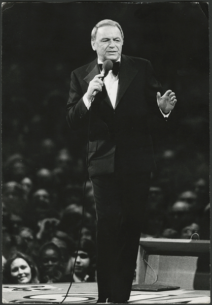 Frank Sinatra Historic Vintage Original Photograph by Ken Regan (9.5 X 14)