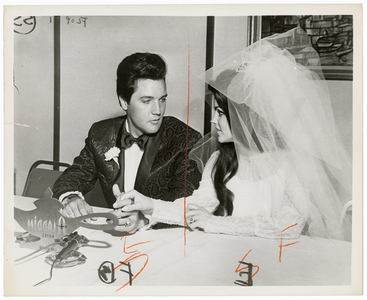 Elvis Presley & Priscilla Original Wedding Wire Photograph